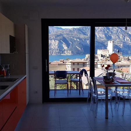 Appartamento Blue Sky Garda - Sunset Malcesine Esterno foto
