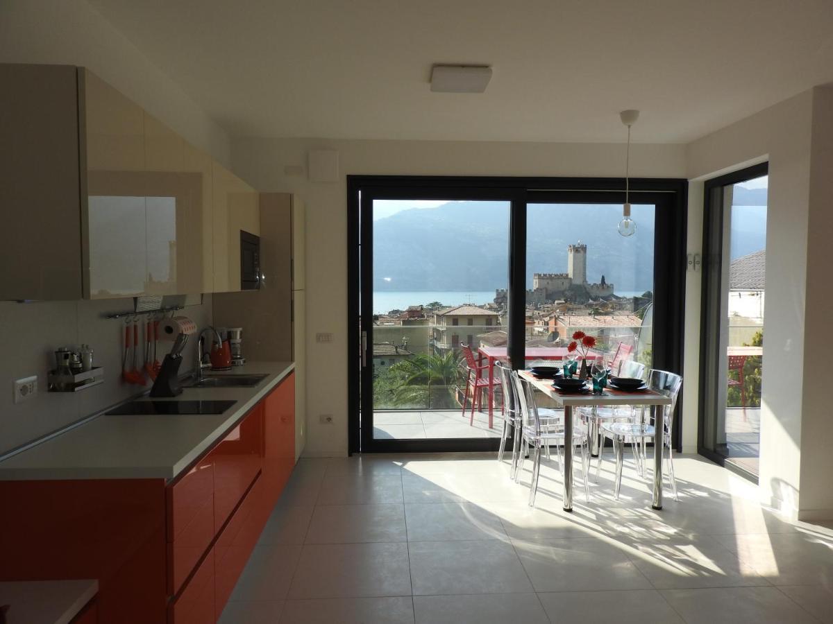 Appartamento Blue Sky Garda - Sunset Malcesine Esterno foto