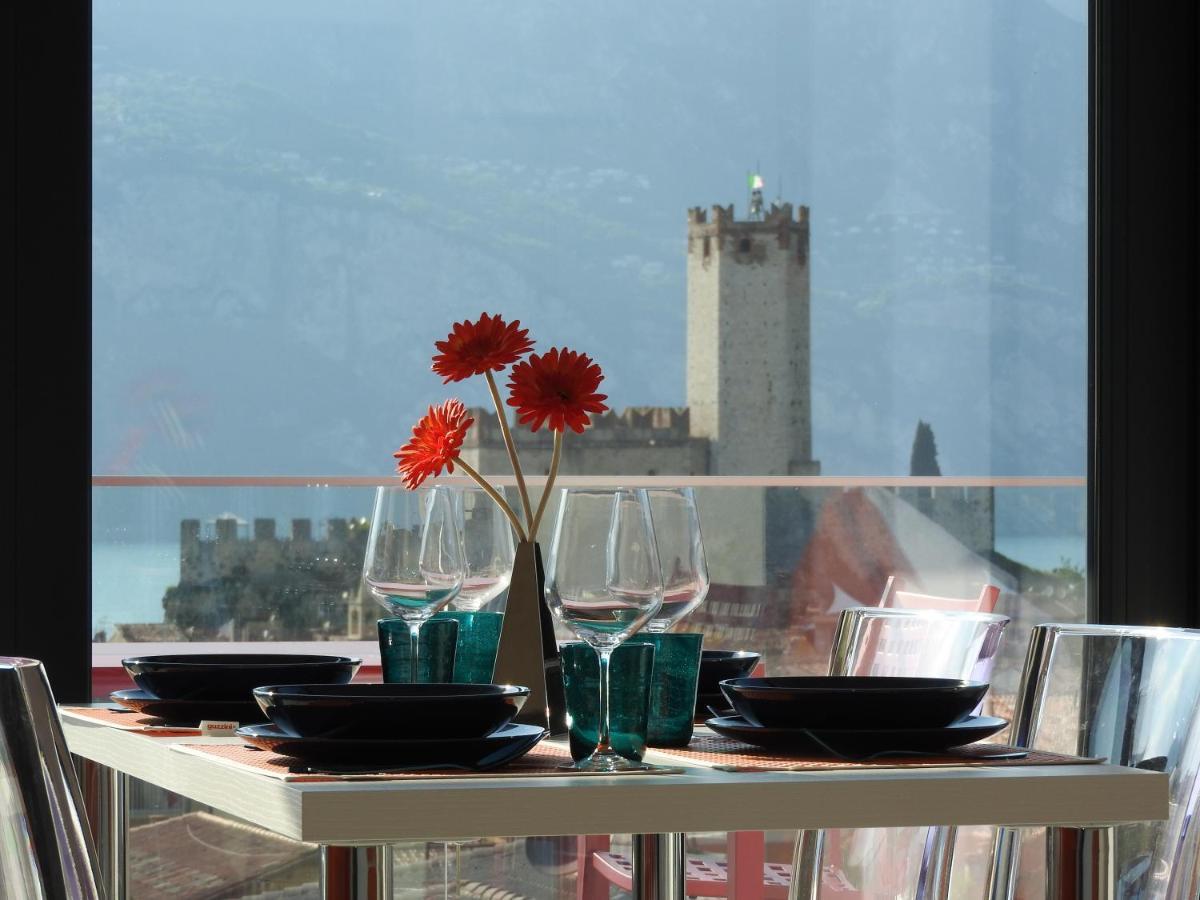 Appartamento Blue Sky Garda - Sunset Malcesine Esterno foto