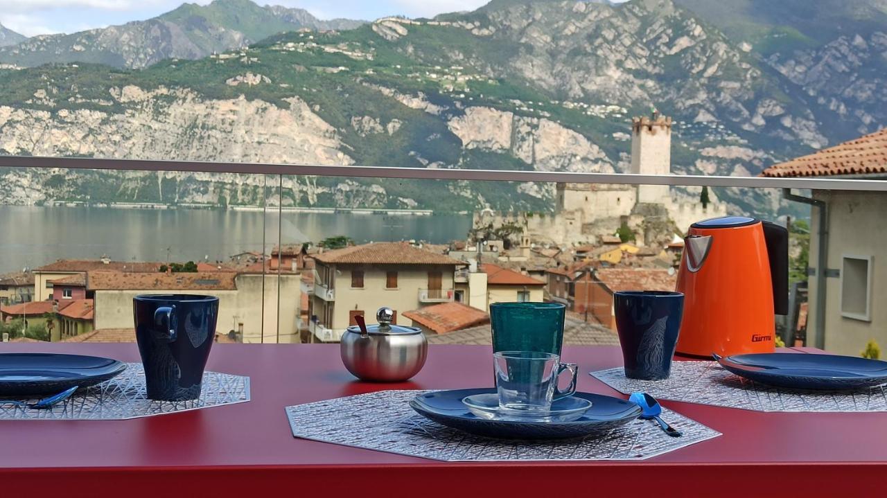 Appartamento Blue Sky Garda - Sunset Malcesine Esterno foto