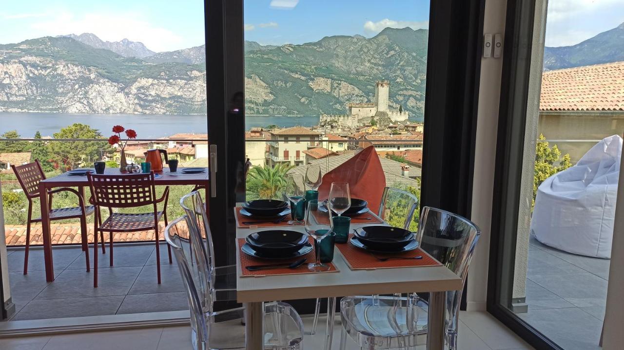 Appartamento Blue Sky Garda - Sunset Malcesine Esterno foto