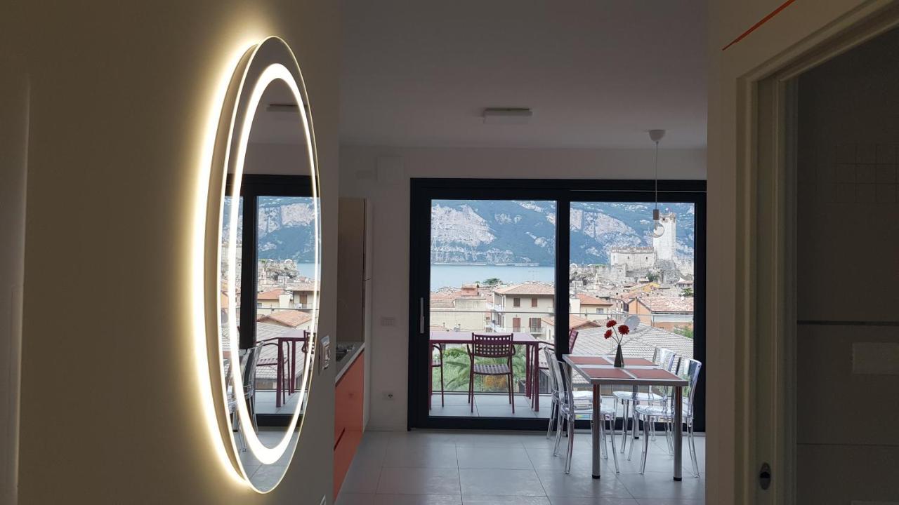 Appartamento Blue Sky Garda - Sunset Malcesine Esterno foto
