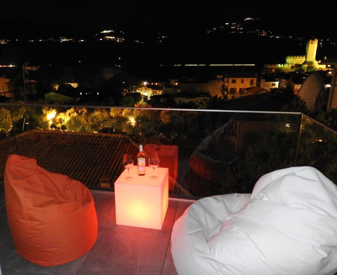 Appartamento Blue Sky Garda - Sunset Malcesine Esterno foto